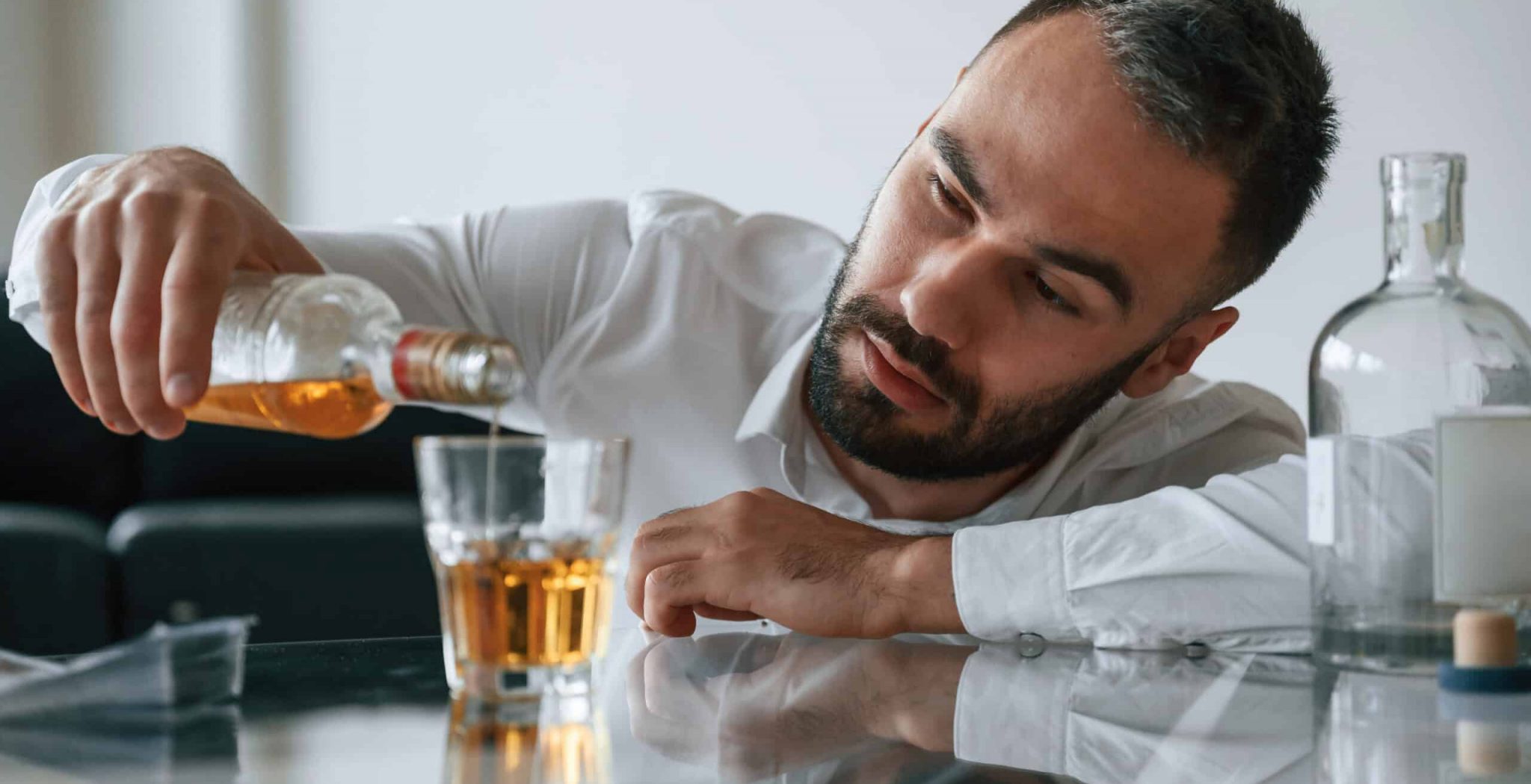 What Is An Alcoholic Narcissist? Understanding the Link Between Alcoholism and Narcissism